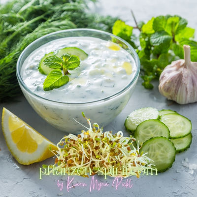 Knackig-gesundes Zaziki mit Sprossen - vegan